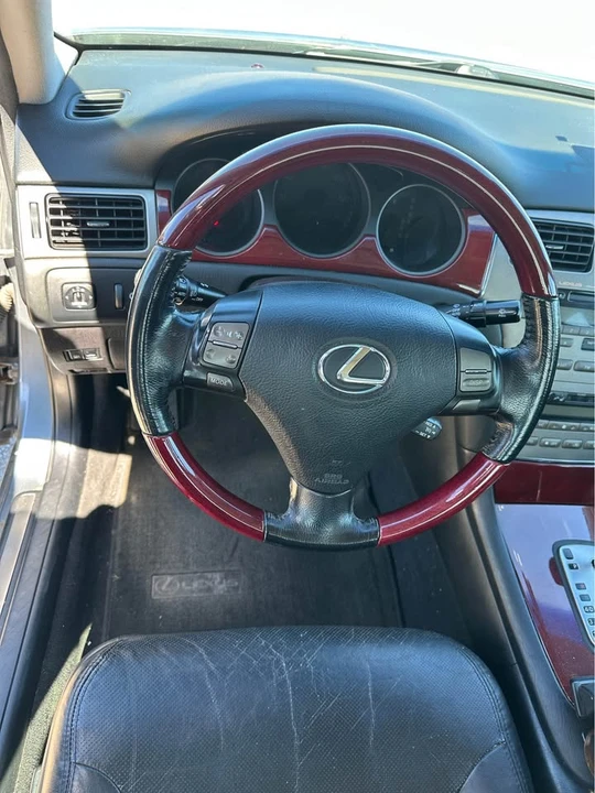 2005 Lexus ES 4th Gen - Image 3 of 11