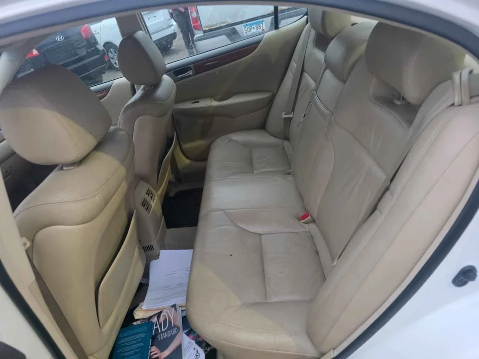 2005 Lexus ES 4th Gen - Image 12 of 16