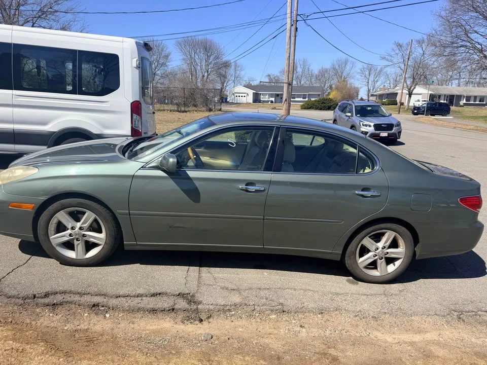 2005 Lexus ES 4th Gen - Image 4 of 7