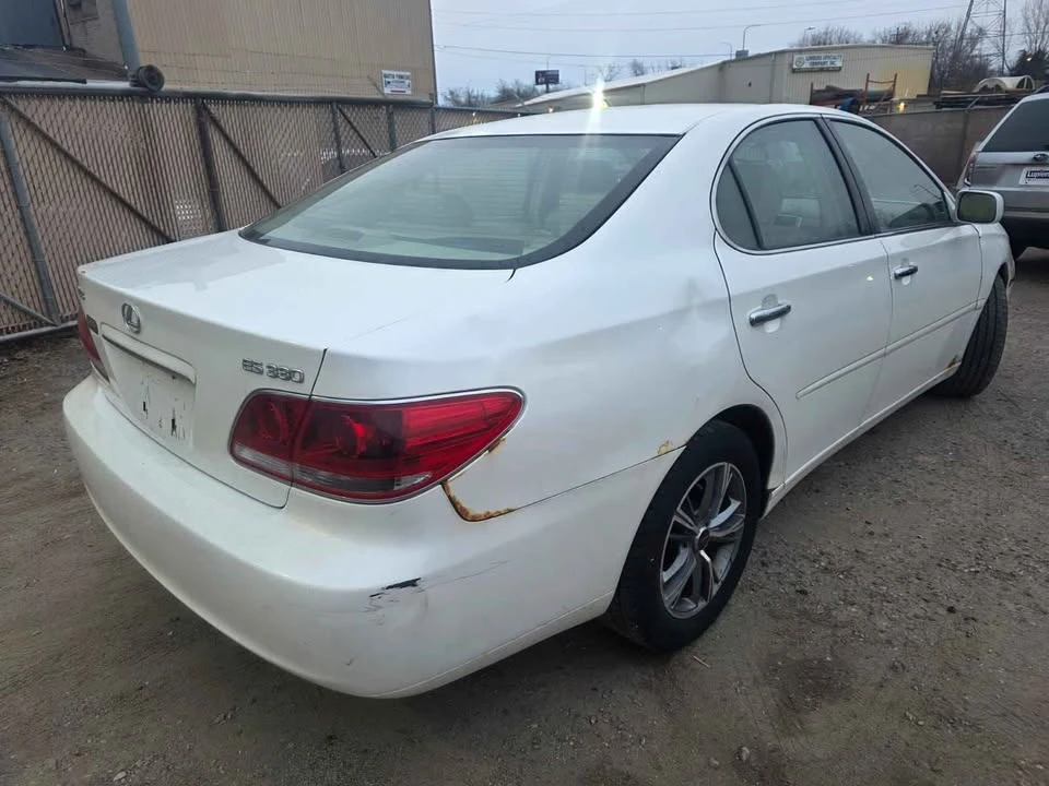 2005 Lexus ES 4th Gen - Image 3 of 16