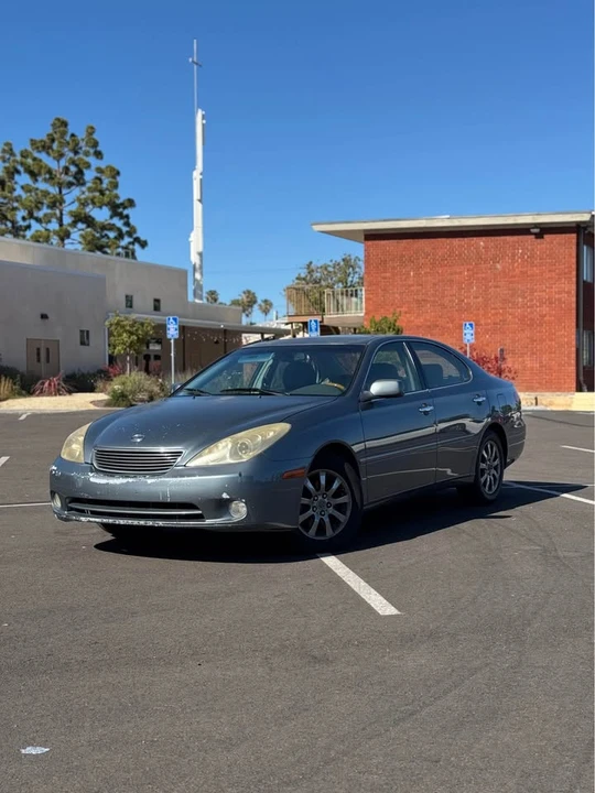 2005 Lexus ES 4th Gen - Image 3 of 12