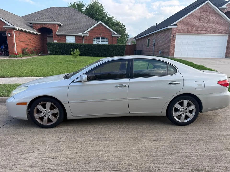 2005 Lexus ES 4th Gen - Image 3 of 9