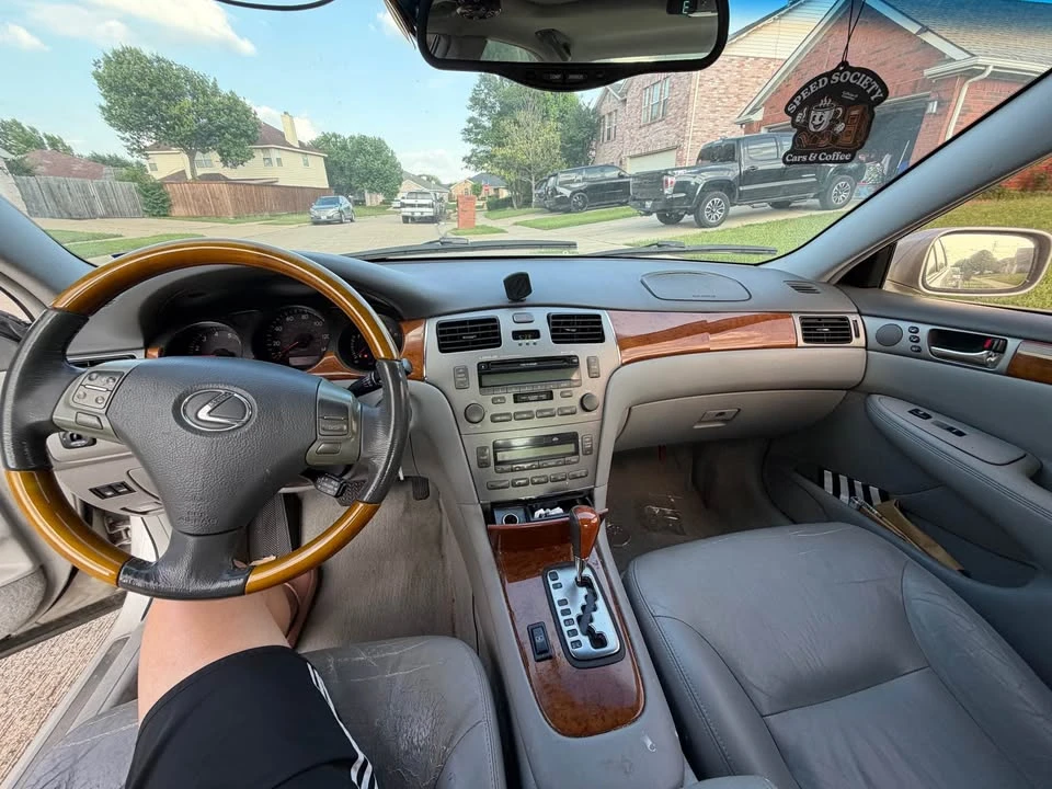 2005 Lexus ES 4th Gen - Image 8 of 9