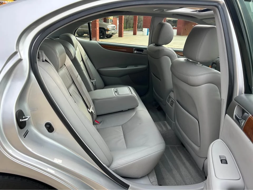 2005 Lexus ES 4th Gen - Image 14 of 20
