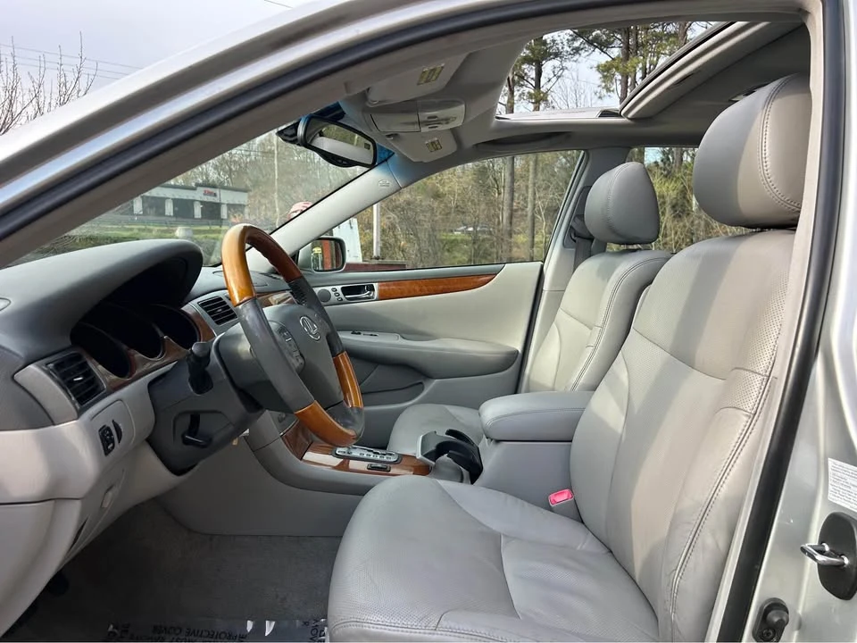 2005 Lexus ES 4th Gen - Image 8 of 20