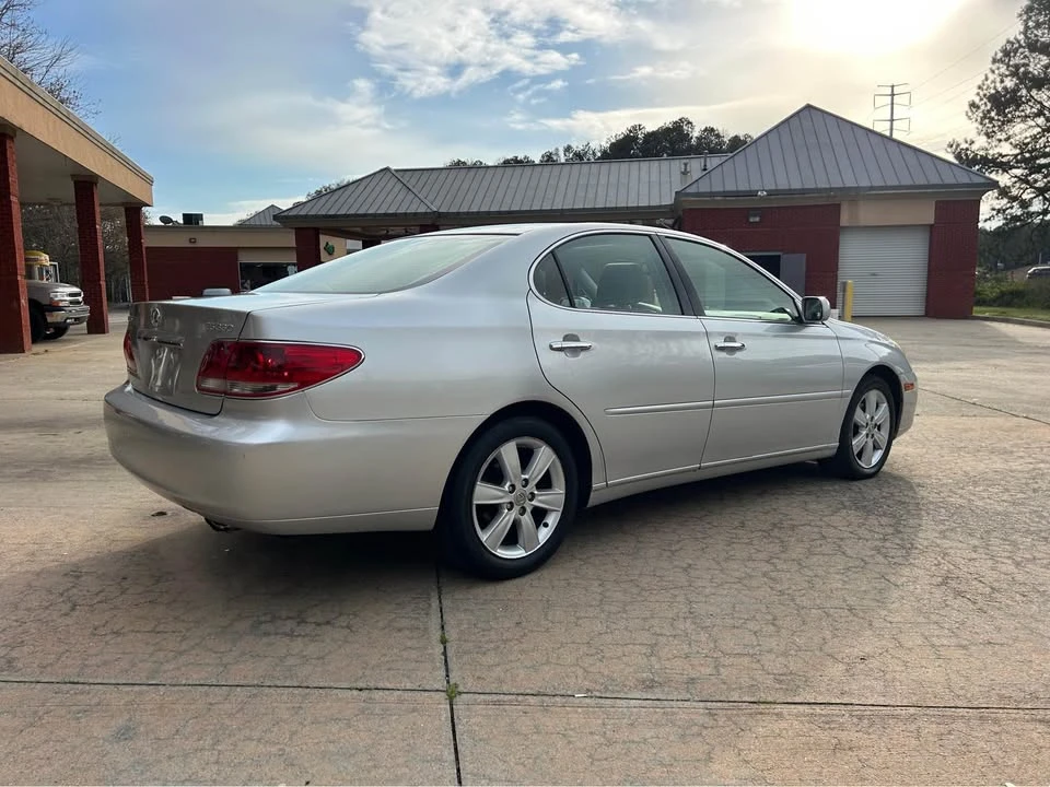 2005 Lexus ES 4th Gen - Image 13 of 20