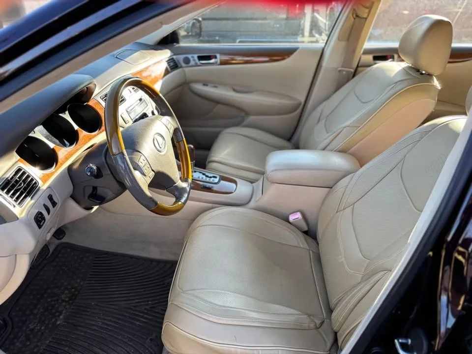 2005 Lexus ES 4th Gen - Image 11 of 20