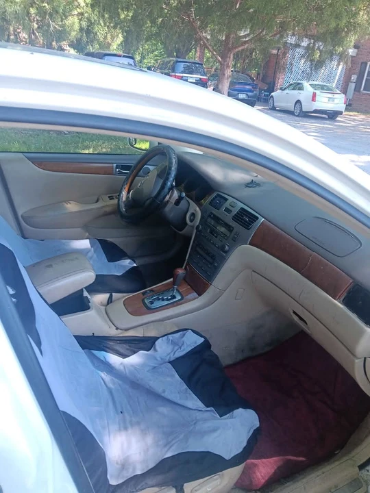 2005 Lexus ES 4th Gen - Image 7 of 7