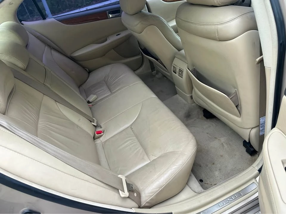 2005 Lexus ES 4th Gen - Image 10 of 19