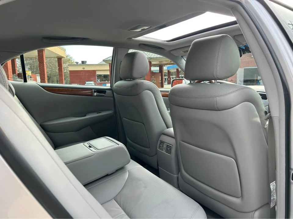 2005 Lexus ES 4th Gen - Image 15 of 20