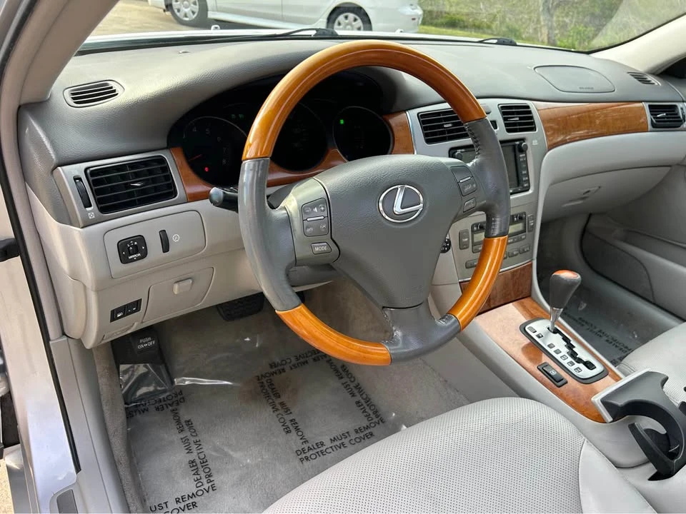 2005 Lexus ES 4th Gen - Image 2 of 20