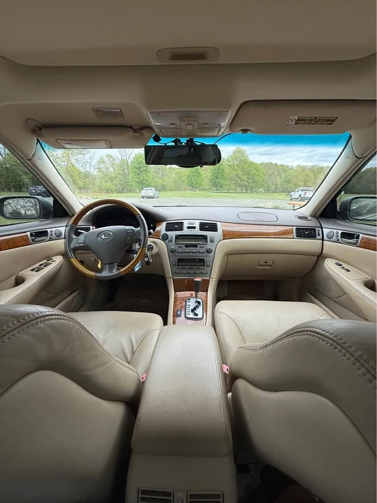 2005 Lexus ES 4th Gen - Image 12 of 14