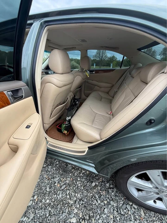2005 Lexus ES 4th Gen - Image 9 of 14