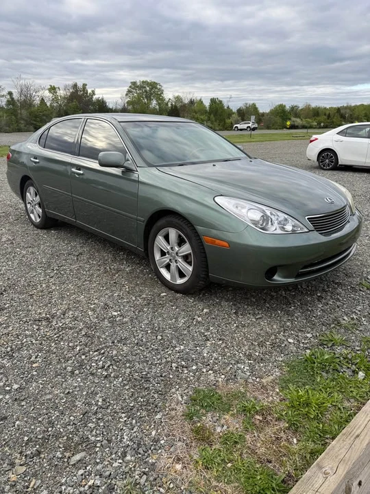 2005 Lexus ES 4th Gen - Image 3 of 14