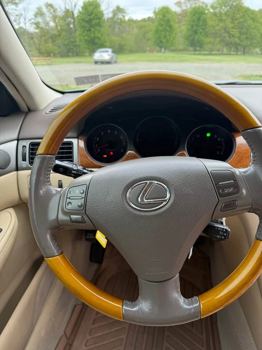 2005 Lexus ES 4th Gen - Image 13 of 14