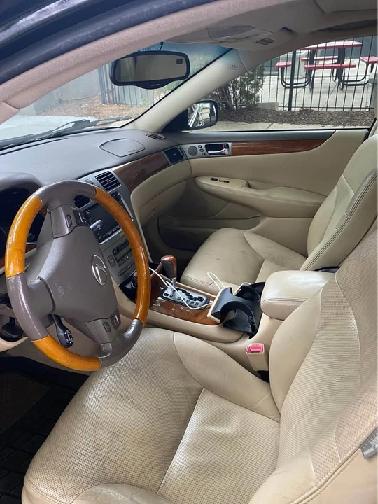 2005 Lexus ES 4th Gen - Image 2 of 6