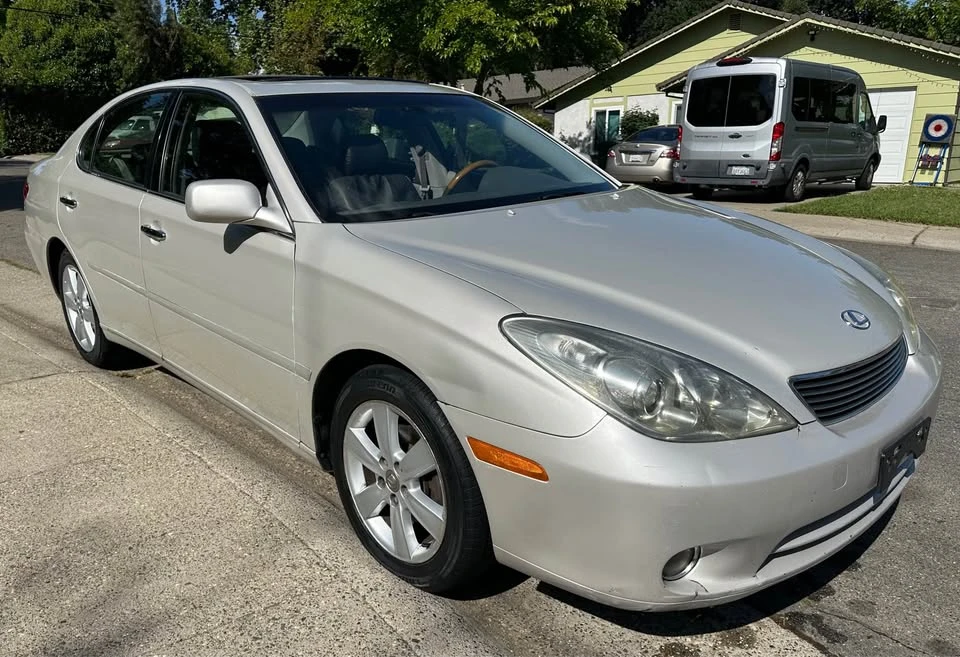 2005 Lexus ES 4th Gen - Image 8 of 10
