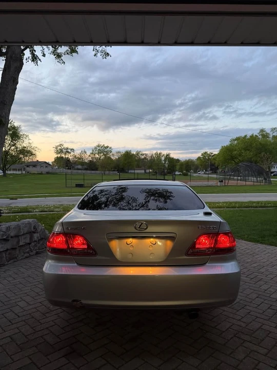 2005 Lexus ES 4th Gen - Image 18 of 19
