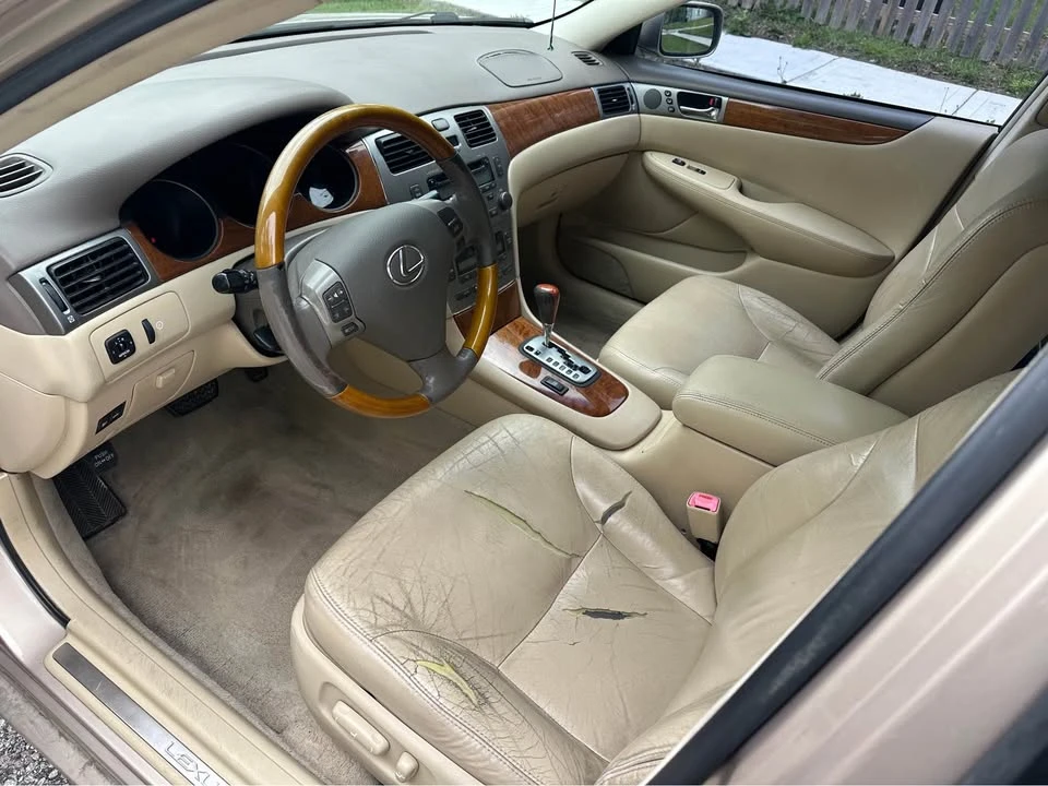 2005 Lexus ES 4th Gen - Image 10 of 20