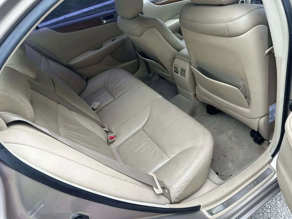 2005 Lexus ES 4th Gen - Image 10 of 17