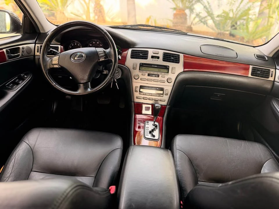 2005 Lexus ES 4th Gen - Image 7 of 9
