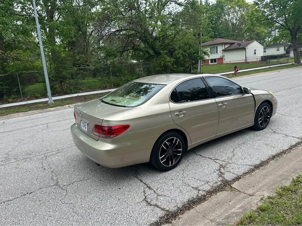 2005 Lexus ES 4th Gen - Image 6 of 20