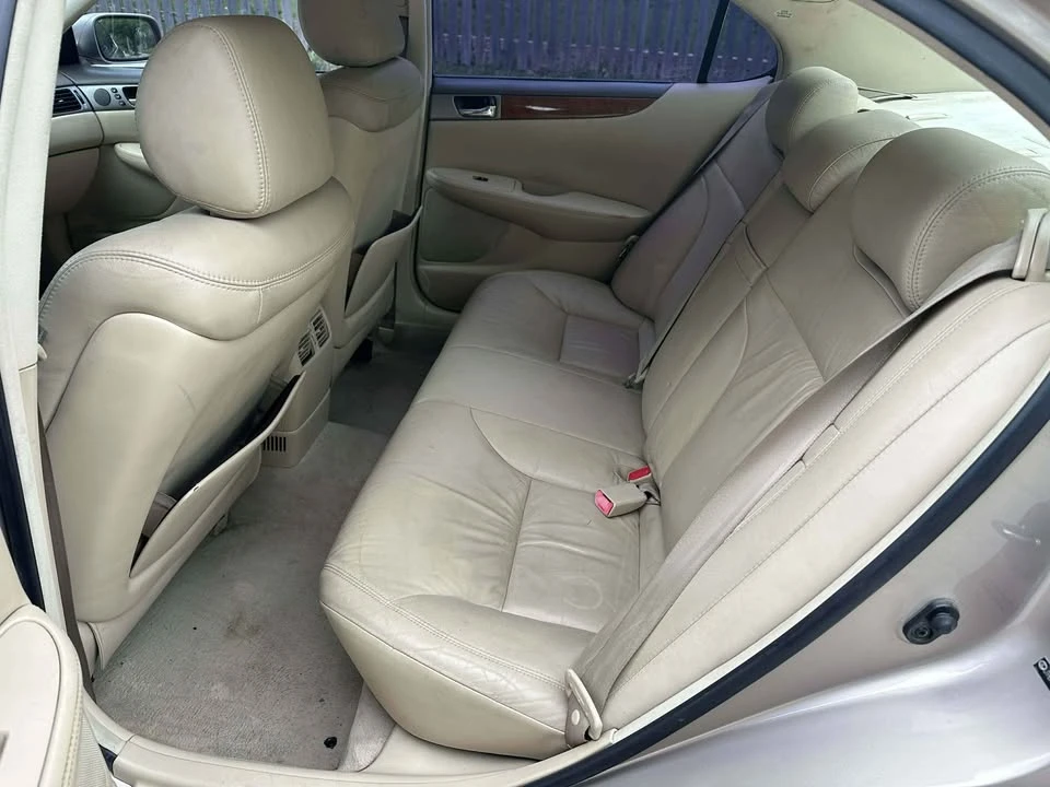 2005 Lexus ES 4th Gen - Image 9 of 17