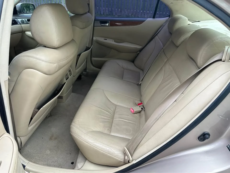 2005 Lexus ES 4th Gen - Image 10 of 18