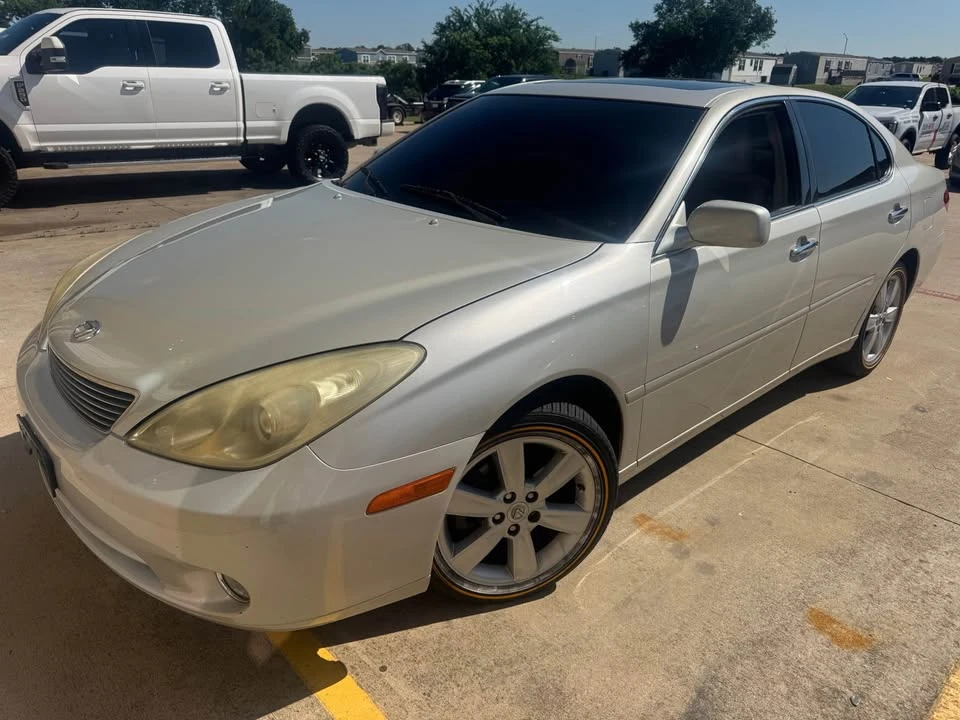 2005 Lexus ES 4th Gen - Image 2 of 13
