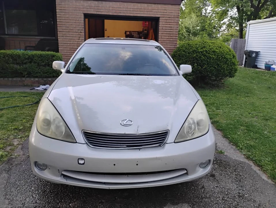 2005 Lexus ES 4th Gen - Image 3 of 11