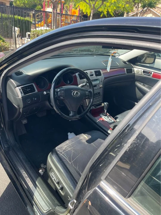 2005 Lexus ES 4th Gen - Image 2 of 2