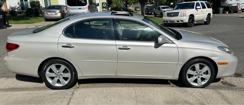 2005 Lexus ES 4th Gen - Image 7 of 10