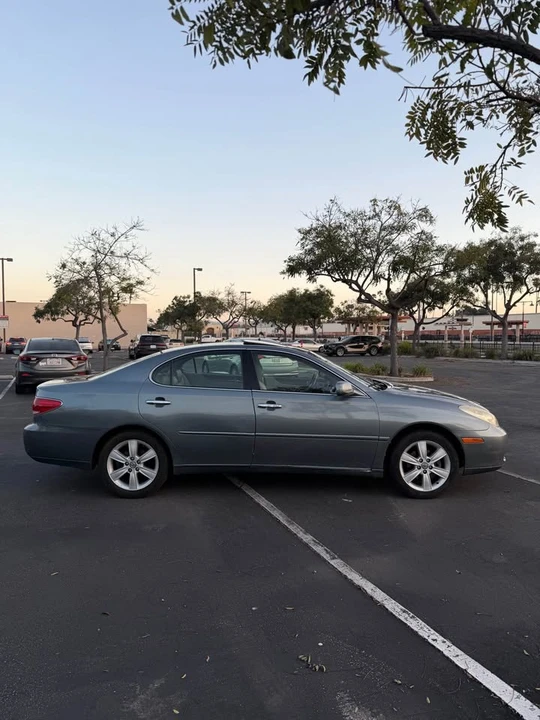 2005 Lexus ES 4th Gen - Image 3 of 15