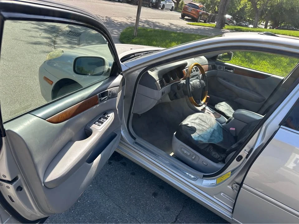 2005 Lexus ES 4th Gen - Image 9 of 10