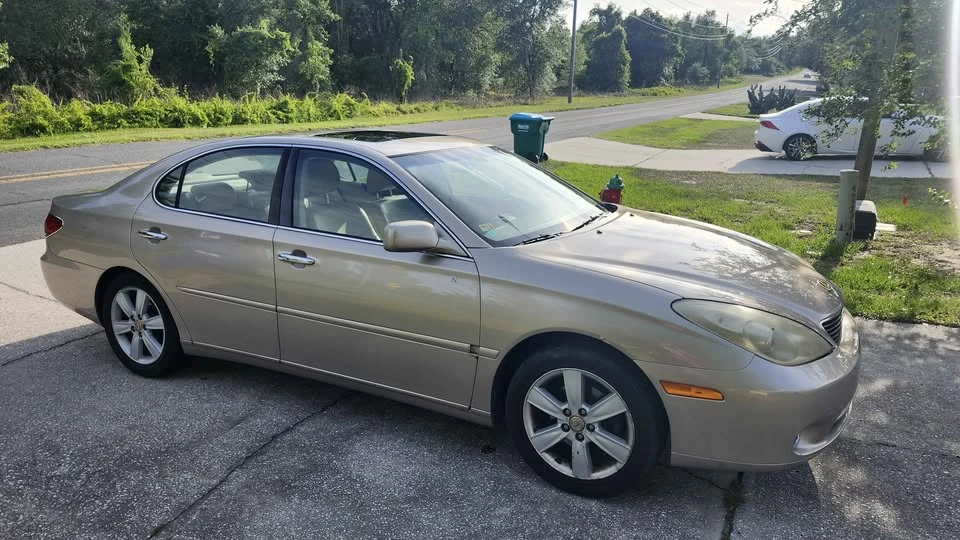 2005 Lexus ES 4th Gen - Image 2 of 5