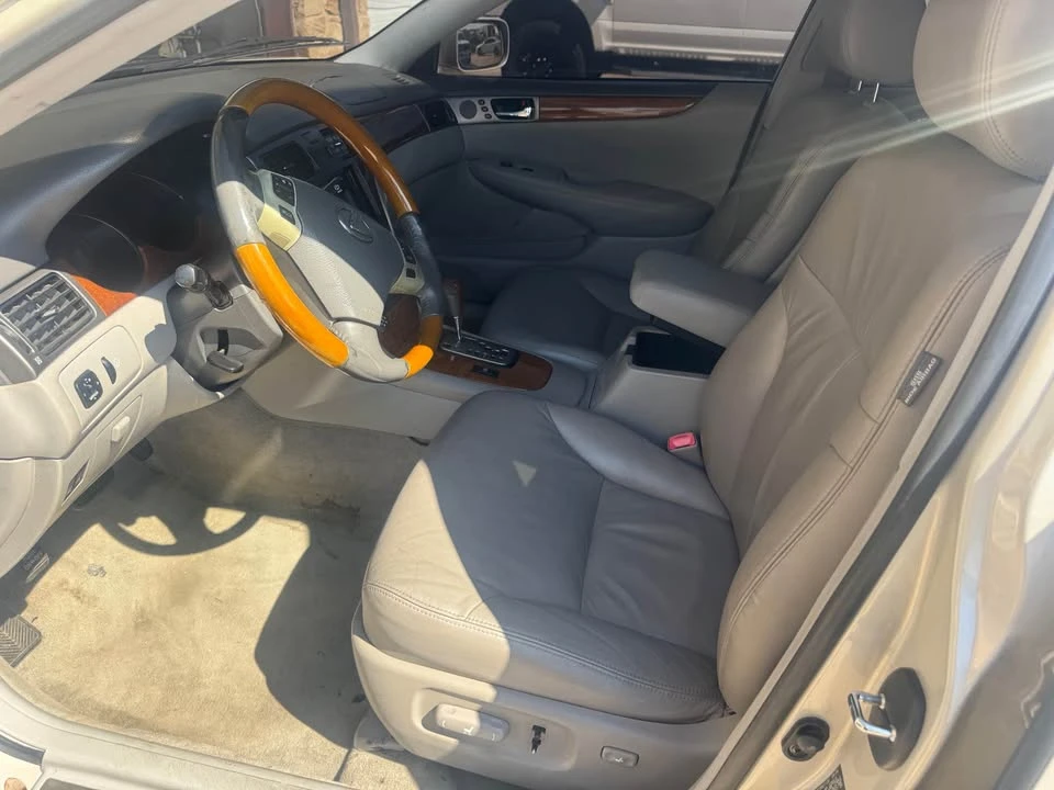 2005 Lexus ES 4th Gen - Image 5 of 13
