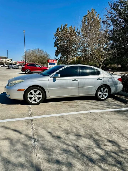 2005 Lexus ES 4th Gen - Image 2 of 5