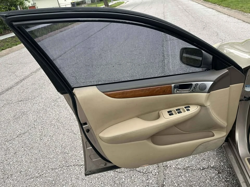 2005 Lexus ES 4th Gen - Image 15 of 17