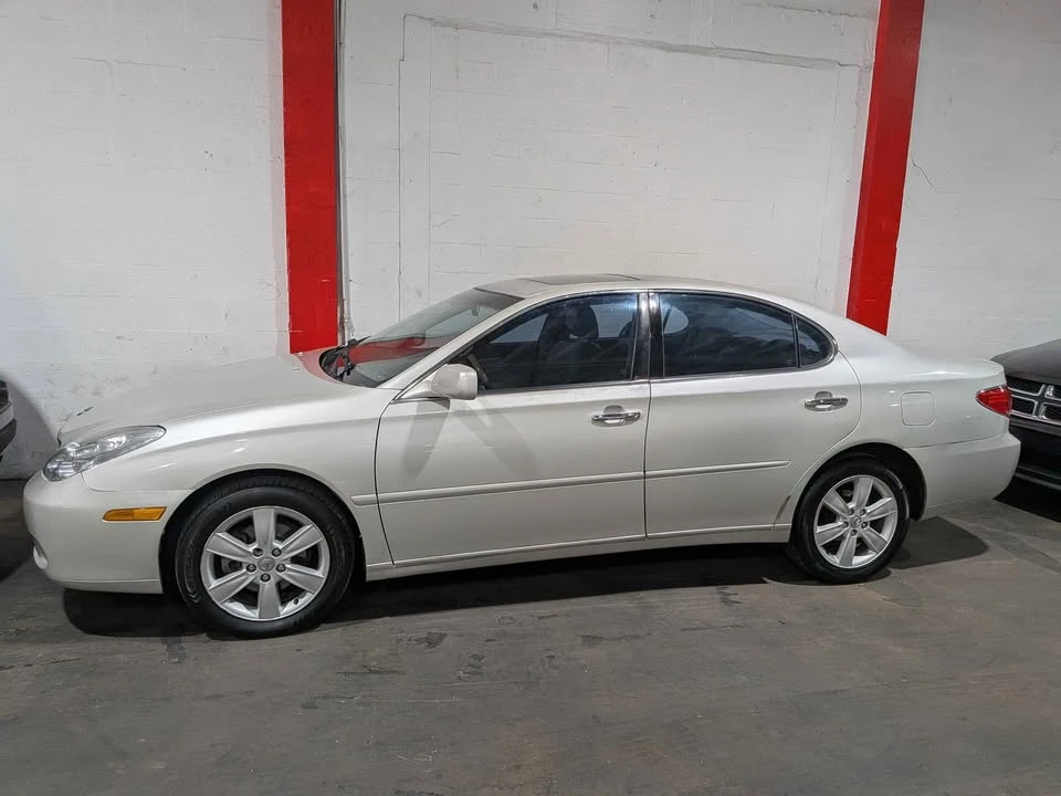 2005 Lexus ES 4th Gen - Image 2 of 8
