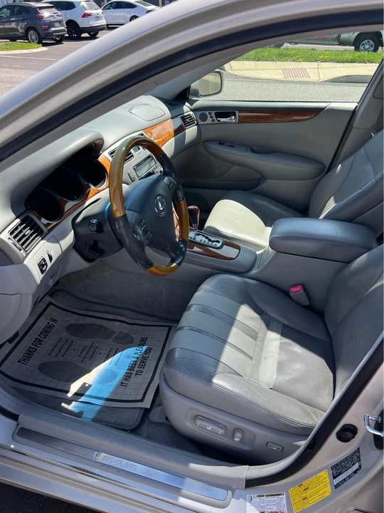 2005 Lexus ES 4th Gen - Image 6 of 11