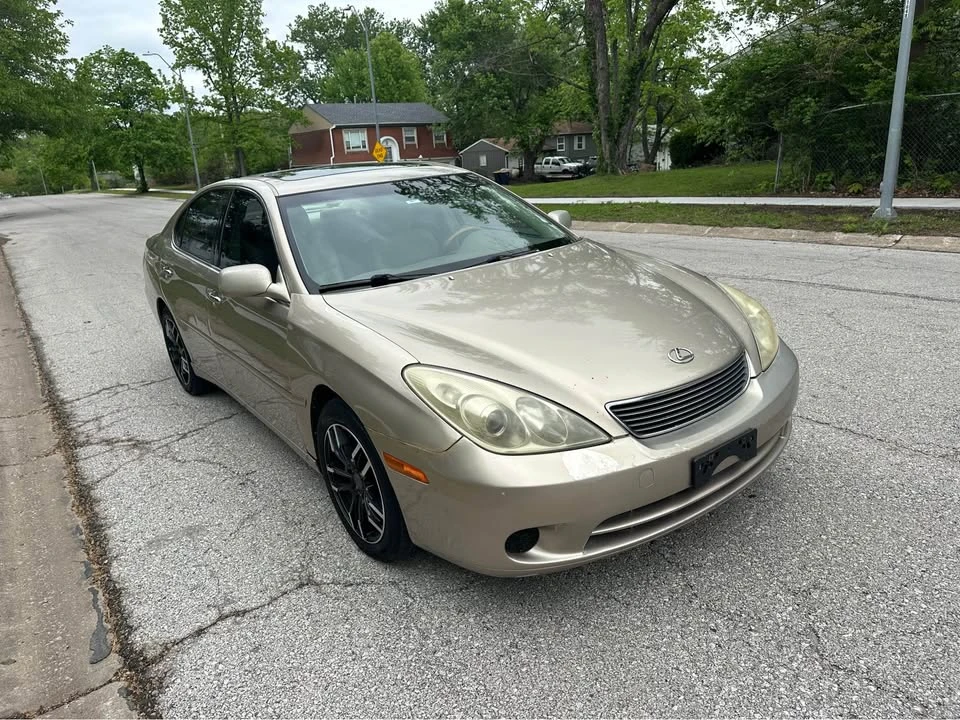 2005 Lexus ES 4th Gen - Image 17 of 18