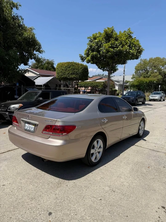 2005 Lexus ES 4th Gen - Image 4 of 8
