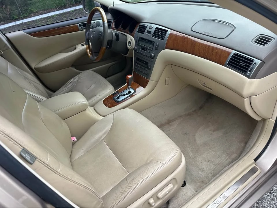 2005 Lexus ES 4th Gen - Image 7 of 18