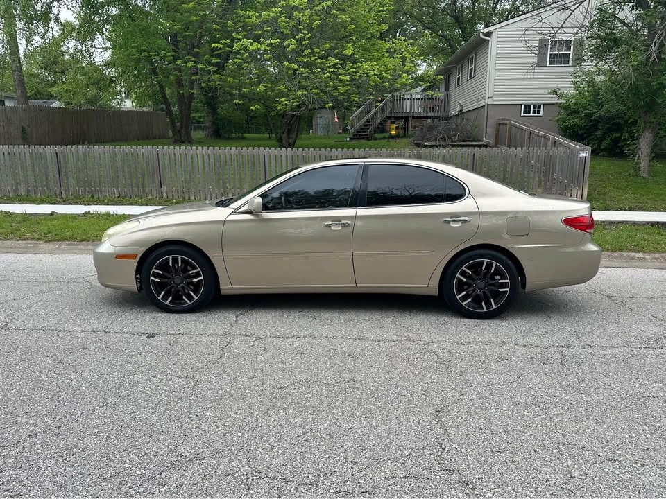 2005 Lexus ES 4th Gen - Image 6 of 18