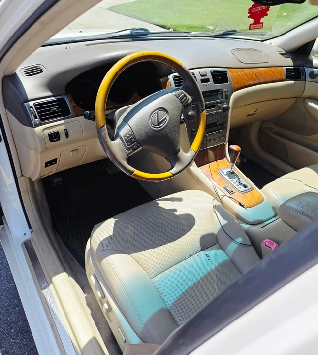 2005 Lexus ES 4th Gen - Image 8 of 12