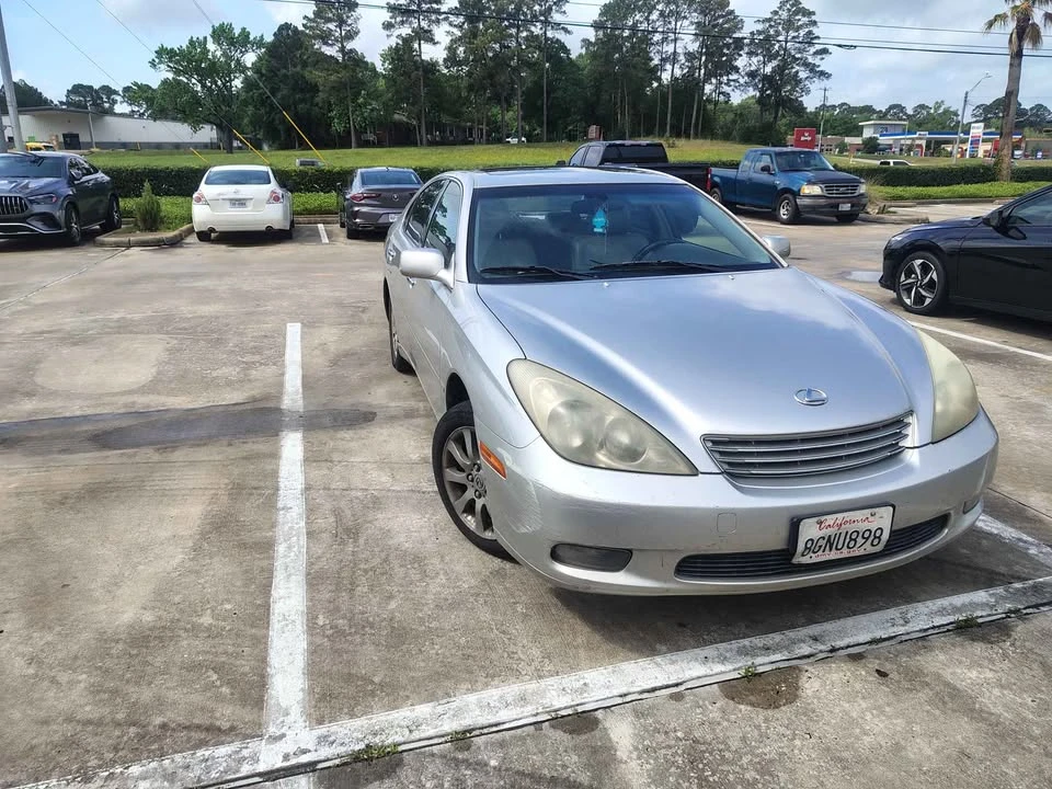2005 Lexus ES 4th Gen - Image 2 of 4