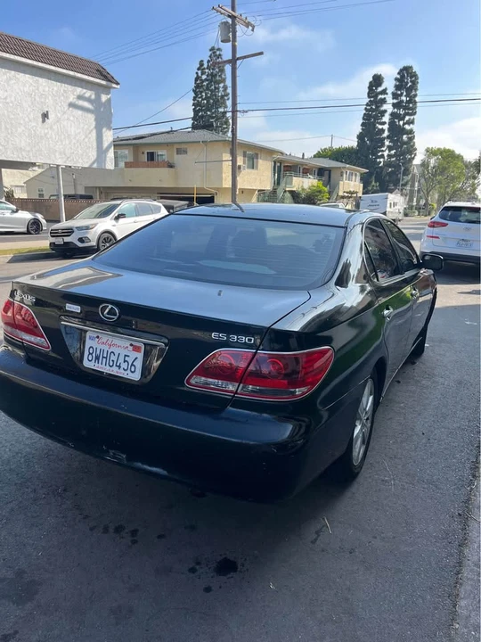 2005 Lexus ES 4th Gen - Image 4 of 10