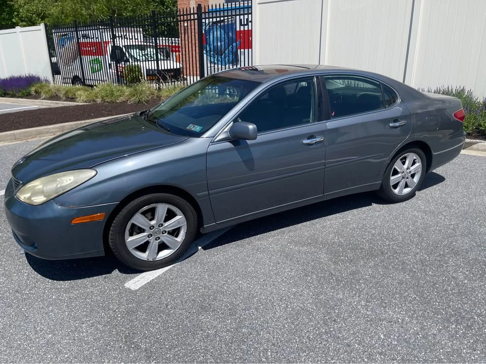 2005 Lexus ES 4th Gen - Image 2 of 9