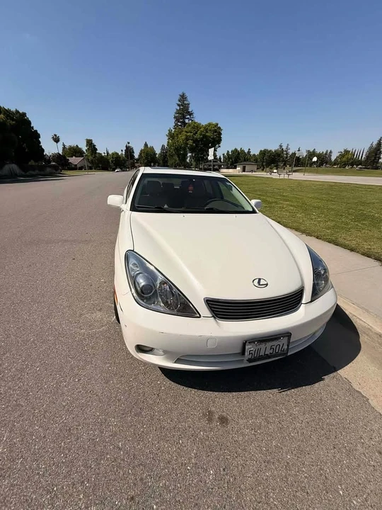 2005 Lexus ES 4th Gen - Image 4 of 12