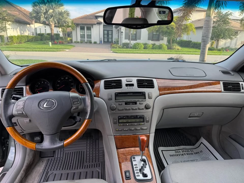 2005 Lexus ES 4th Gen - Image 18 of 20
